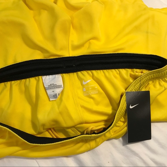 Nike shorts elastic waistband/draw string NWOT - Picture 5 of 7